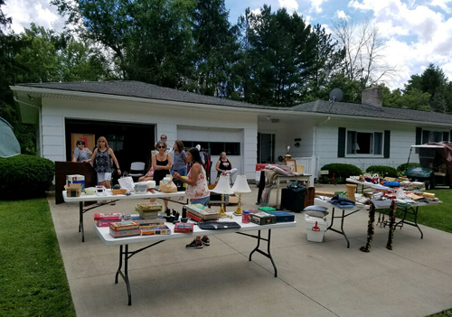 yard sale pic